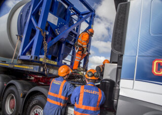 HeavyTorque Issue Three: DAF XF-510 FTM 8x4