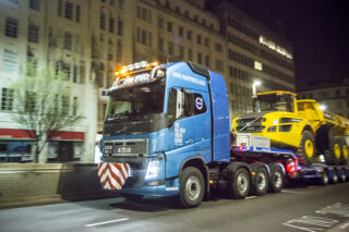 HeavyTorque Issue Three: Volvo FH16-750 8x4 Tridem