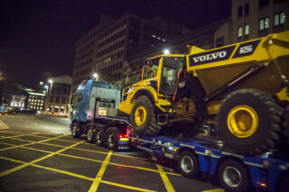 HeavyTorque Issue Three: Volvo FH16-750 8x4 Tridem