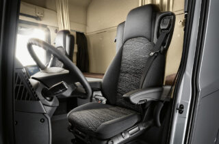 HeavyTorque Issue 1 - Mercedesbenz Slt