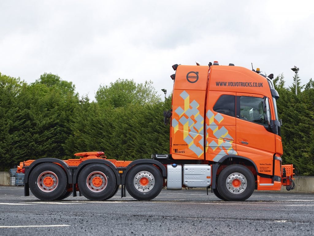 Эвакуатор volvo fh16