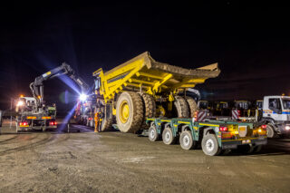 Komatsu Heavy Plant Haulage