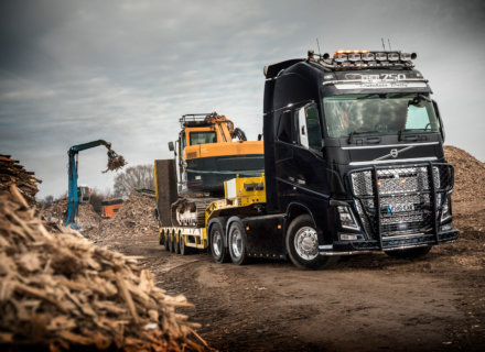 Volvo Tandem Axle Lift for East Anglian Resources