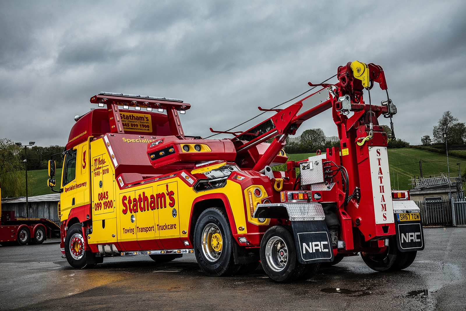 Stathams Motor Engineers DAF CF530