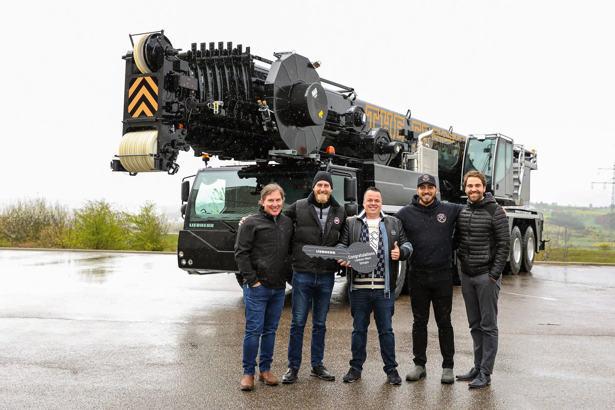 Canadian Company The Erectors add Liebherr LTM 1300-6.3 to their Fleet