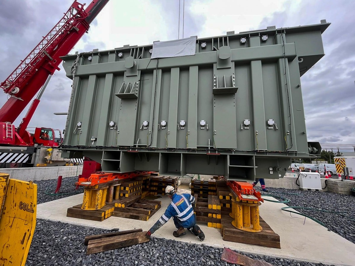 Collett Jack and Skid Corduff Substation Transformer in to Postion 