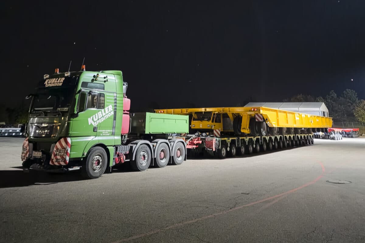 Kübler Transports SCHEUERLE ShipyardTransport-ers on InterCombi Axle Lines