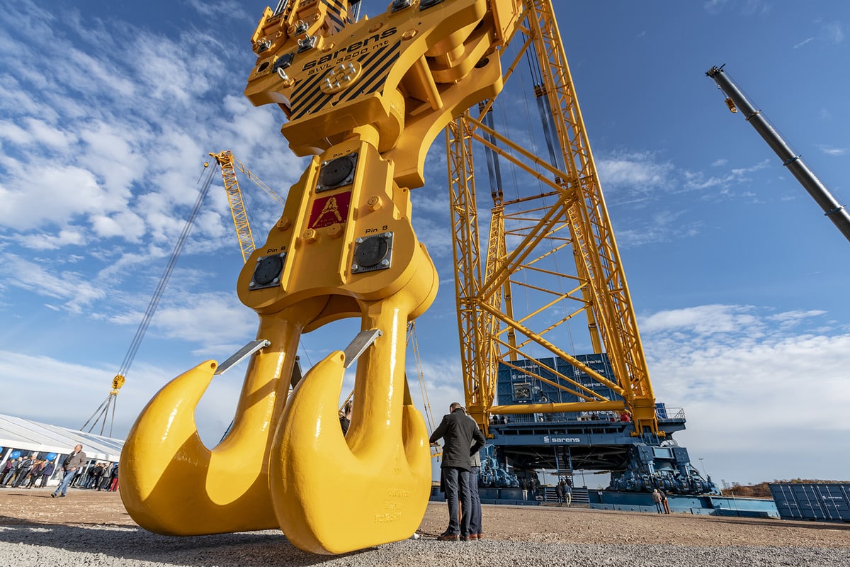 Sarens SGC-250, the World's Largest Crane