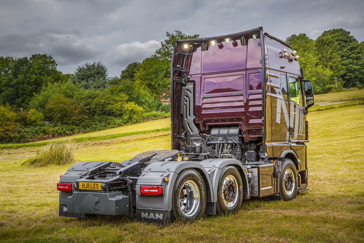 Dunstable’s NJI Transport Ltd takes delivery of their new fleet flagship