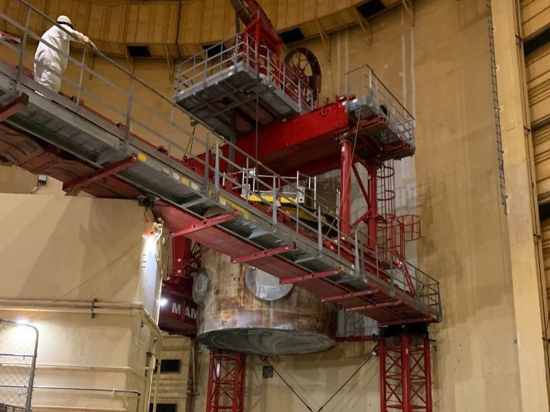 Entire reactor vessel and internals extracted in only three parts for accelerated decommissioning