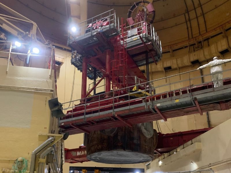 Mammoet performs industry-first lifts during ‘optimized segmentation’ of shutdown nuclear reactor 
