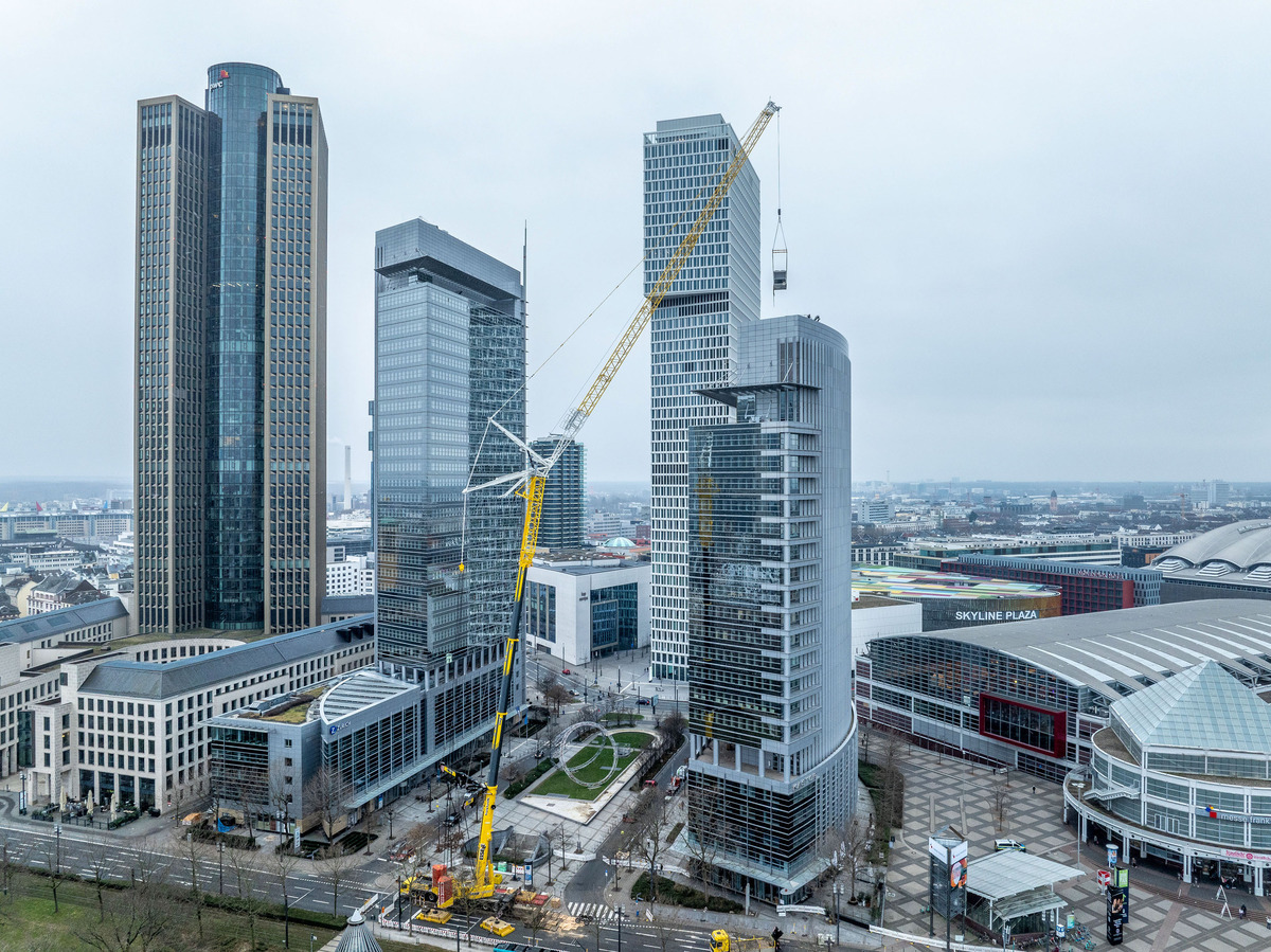 Liebherr Replace Chiller Units on Frankfurt's Kastor Tower