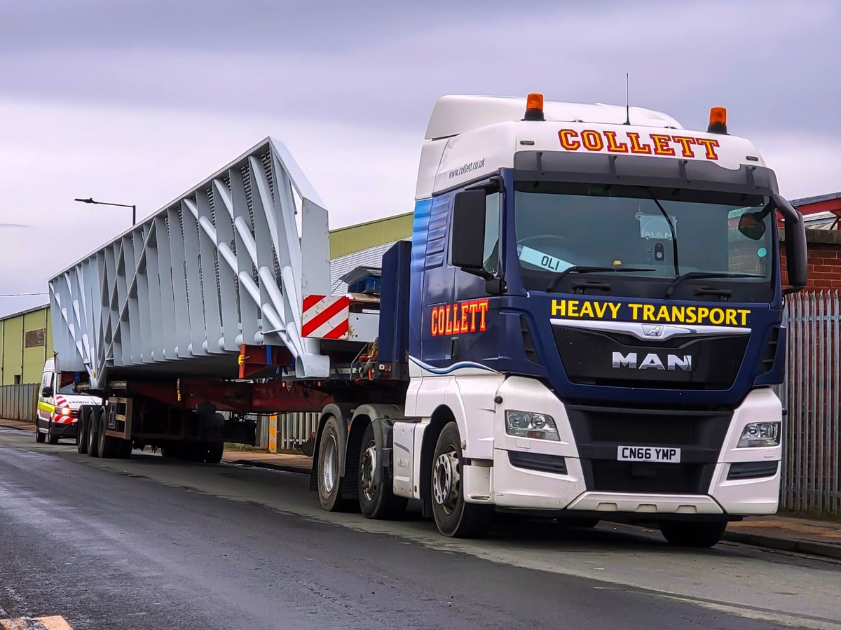 Collett Transport Delivers Tan House Footbridge