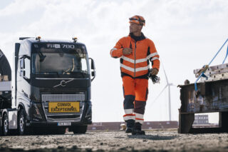 HeavyTorque Issue Thirty Eight: Volvo Trucks FH780