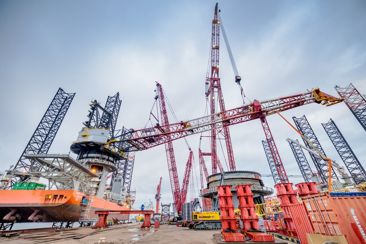 Mammoet's PTC210-DS Crane, One of Five 5000t Class Ring Cranes