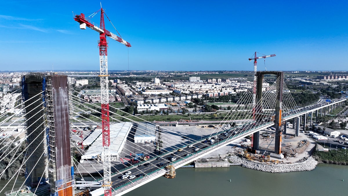 Liebherr Tower Cranes Renovate Spanish Bridge