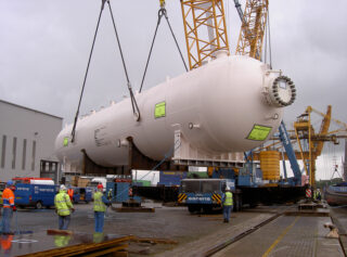 Bertling Logistics: HeavyTorque Issue 40