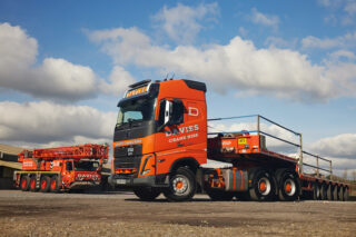 Davies Crane Hire, HeavyTorque Issue 42